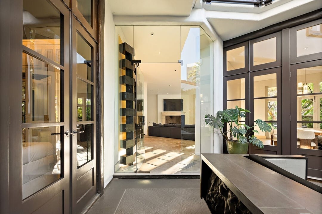 Century Woods Dr, 90067