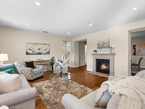 4063 Cadwallader Ave