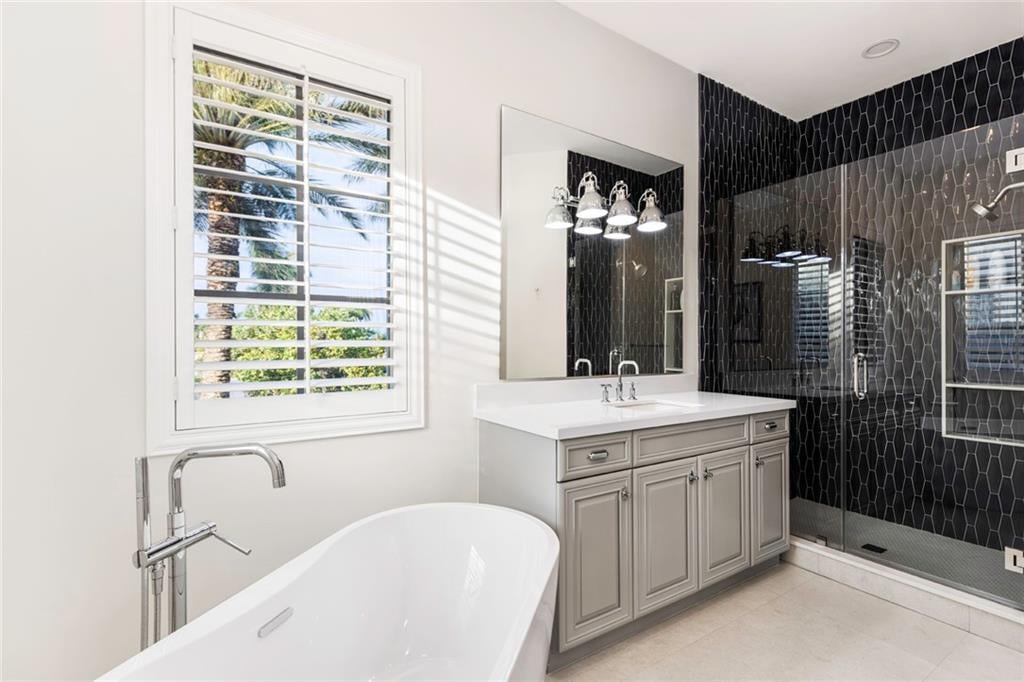 2593 SE 8th St, Pompano Beach, FL 33062