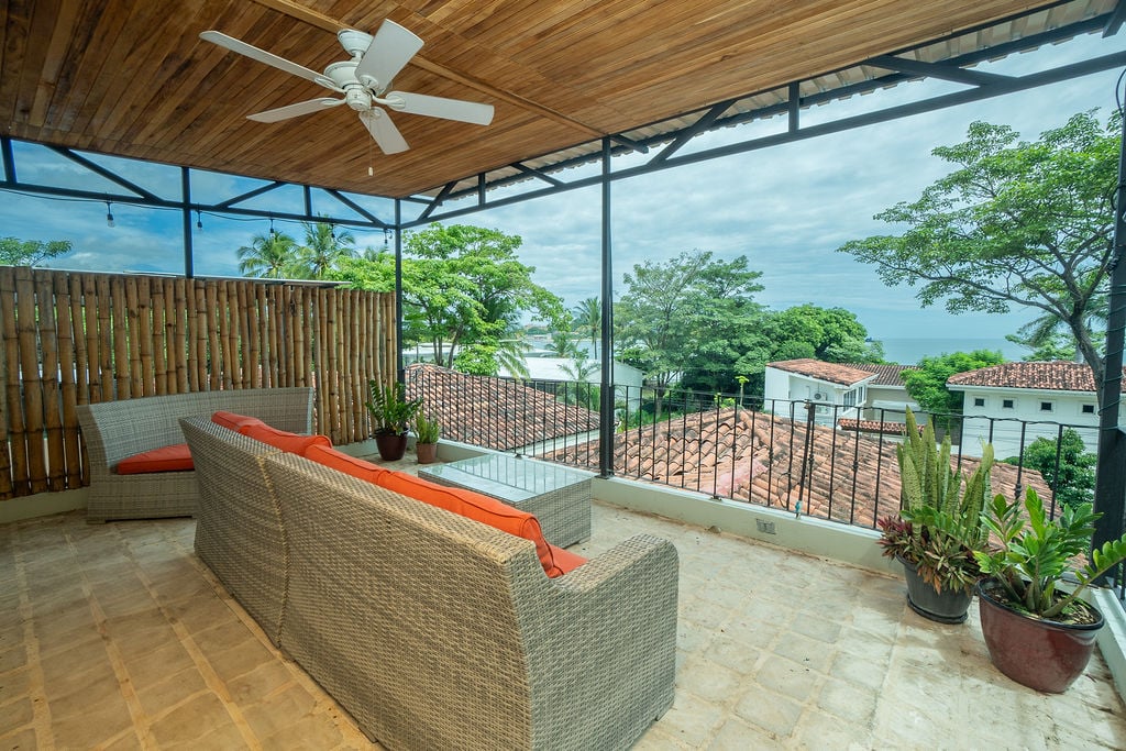 Casa Reye | Stunning 3-Bedroom Beach Home with Rooftop Ocean Views and Private Pool in Surfside, Playa Potrero