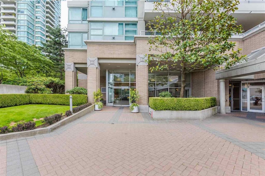 4398 Buchanan St, #1606