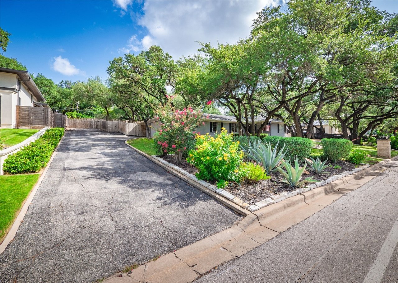4901 Timberline Dr