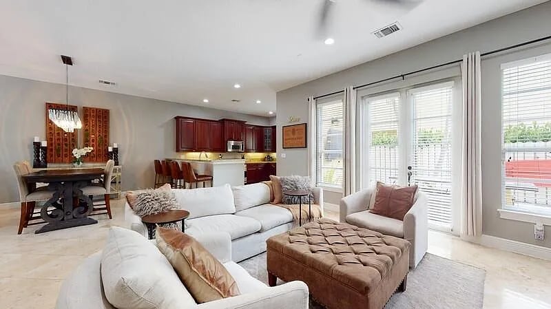 40 Via Poinciana Lane