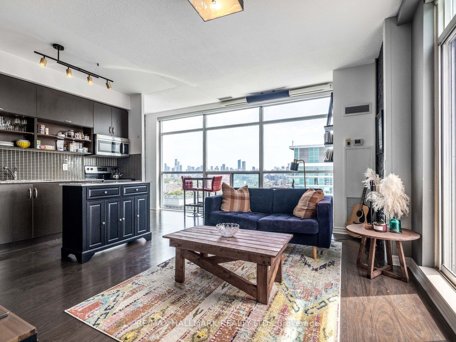 VIBE CONDOS