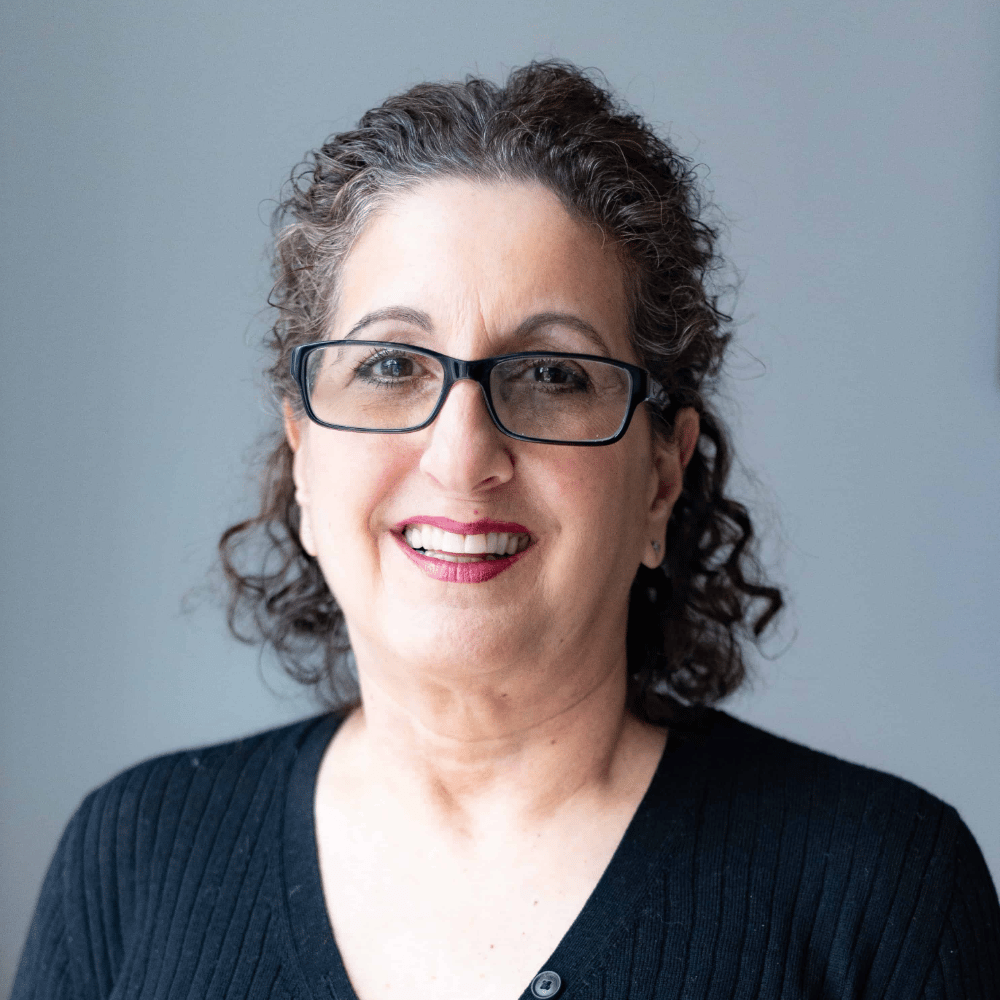 Daniela Cafaro Boston MA, Real Estate Agent Headshot