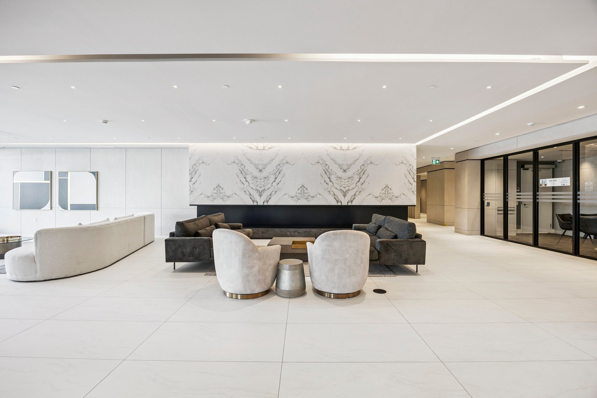 50 Upper Mall Way #2109