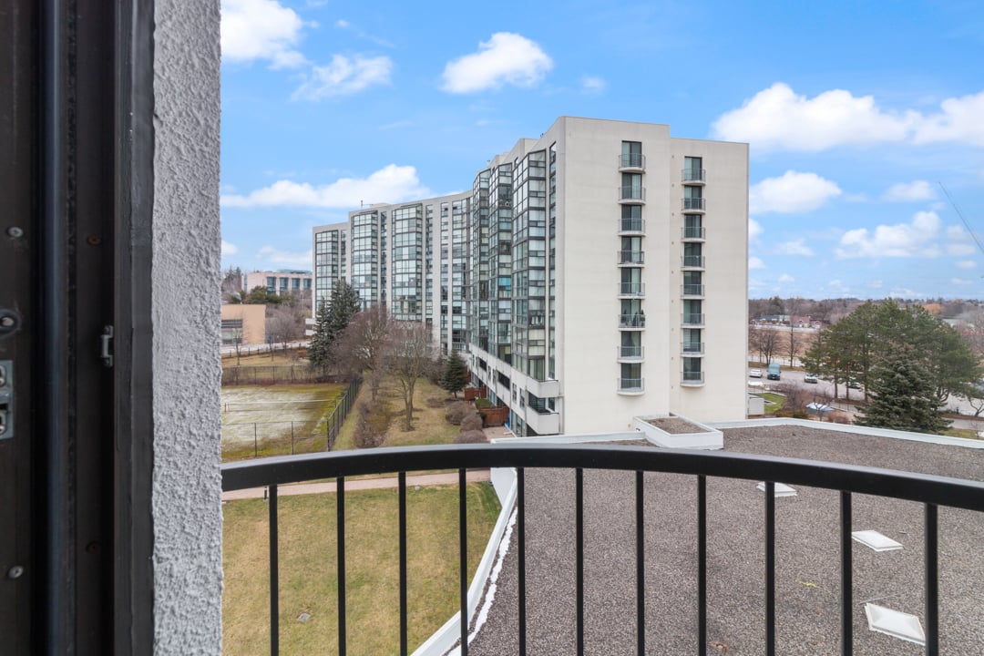 40 Harding Blvd #604