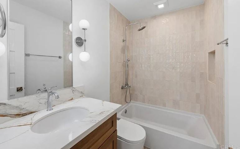 912 Bush St San Diego, CA 92103