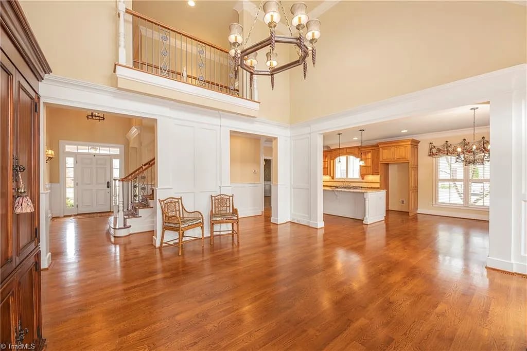128 Knicker Ln