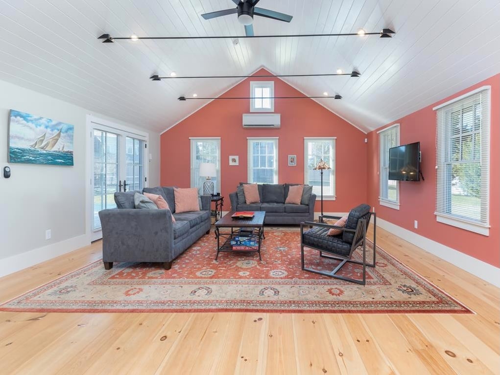 204 Katama Rd