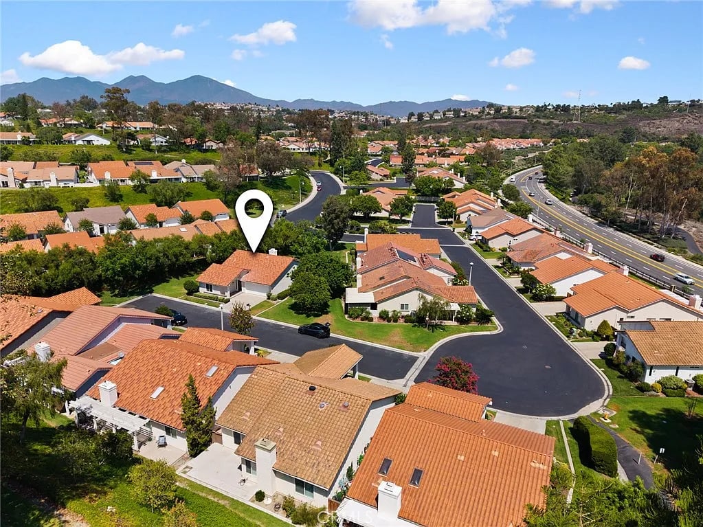 28225 Zurburan, Mission Viejo, CA 92692