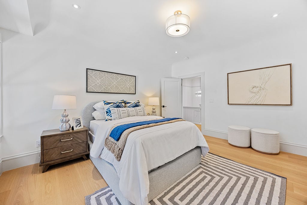 785 3rd Avenue · Photo 10