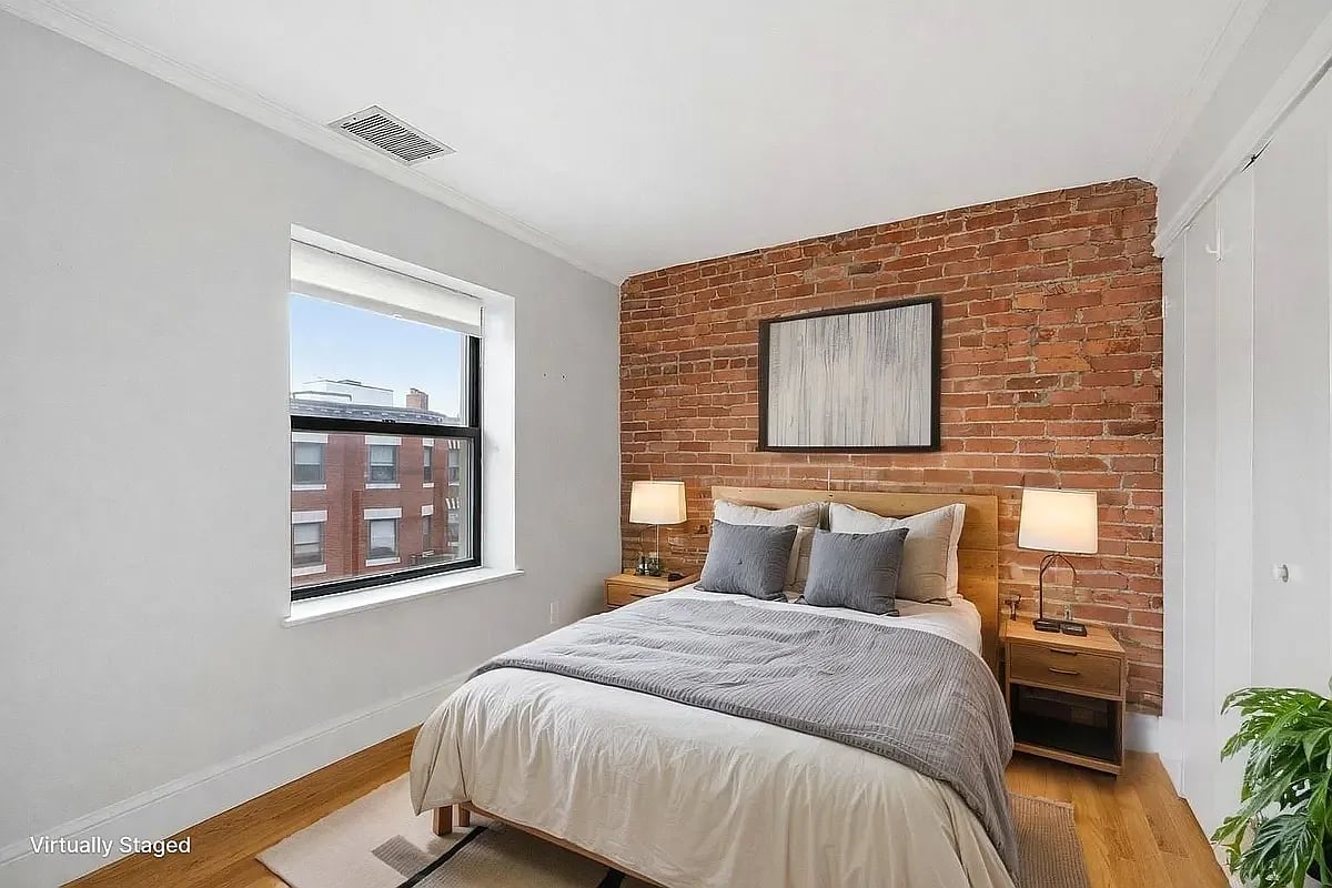 111 Gainsborough St #405