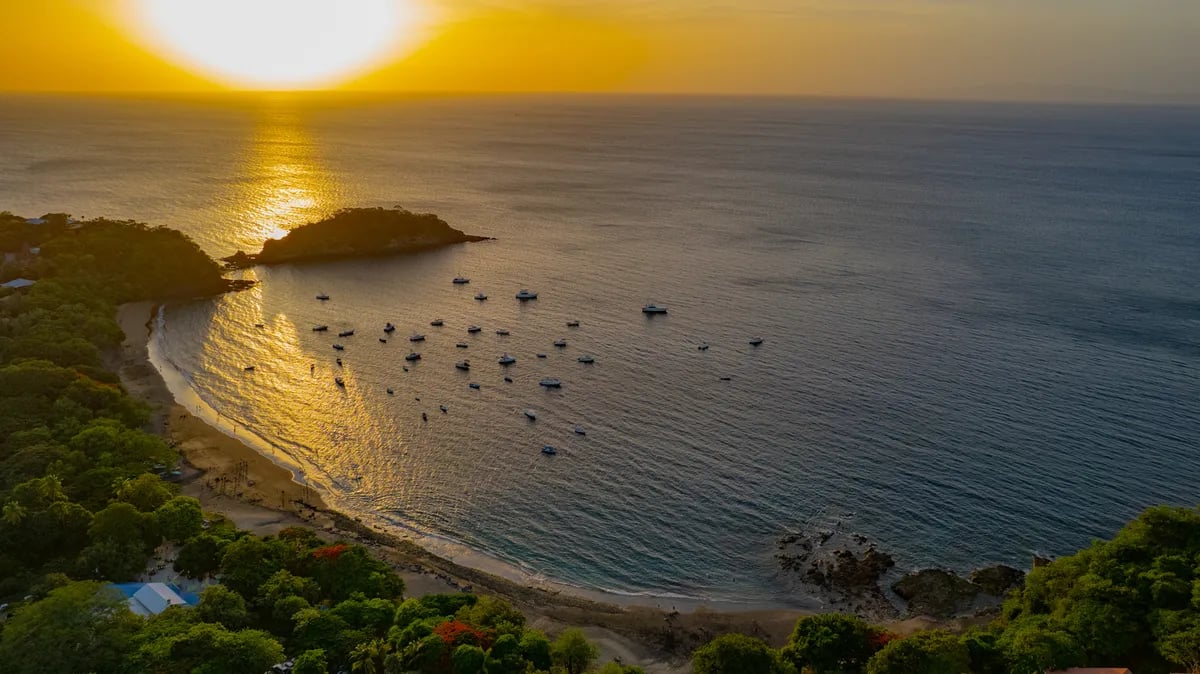 Ocean and Sunset View Villa