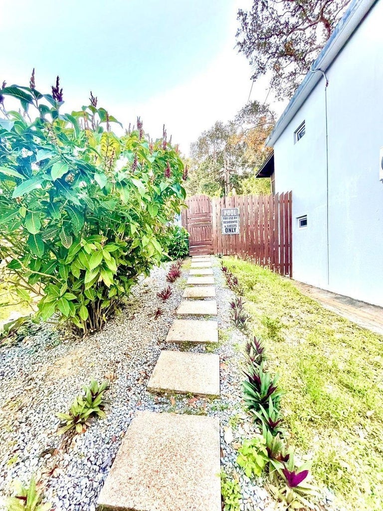 3-D Condo, Ludy’s Village