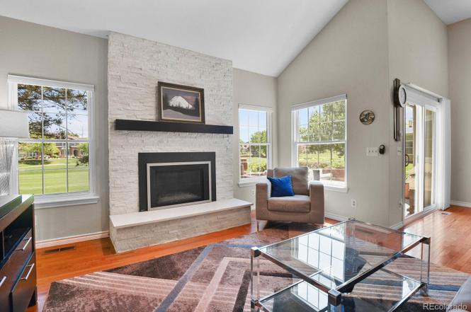 2710 W Riverwalk Cir #B