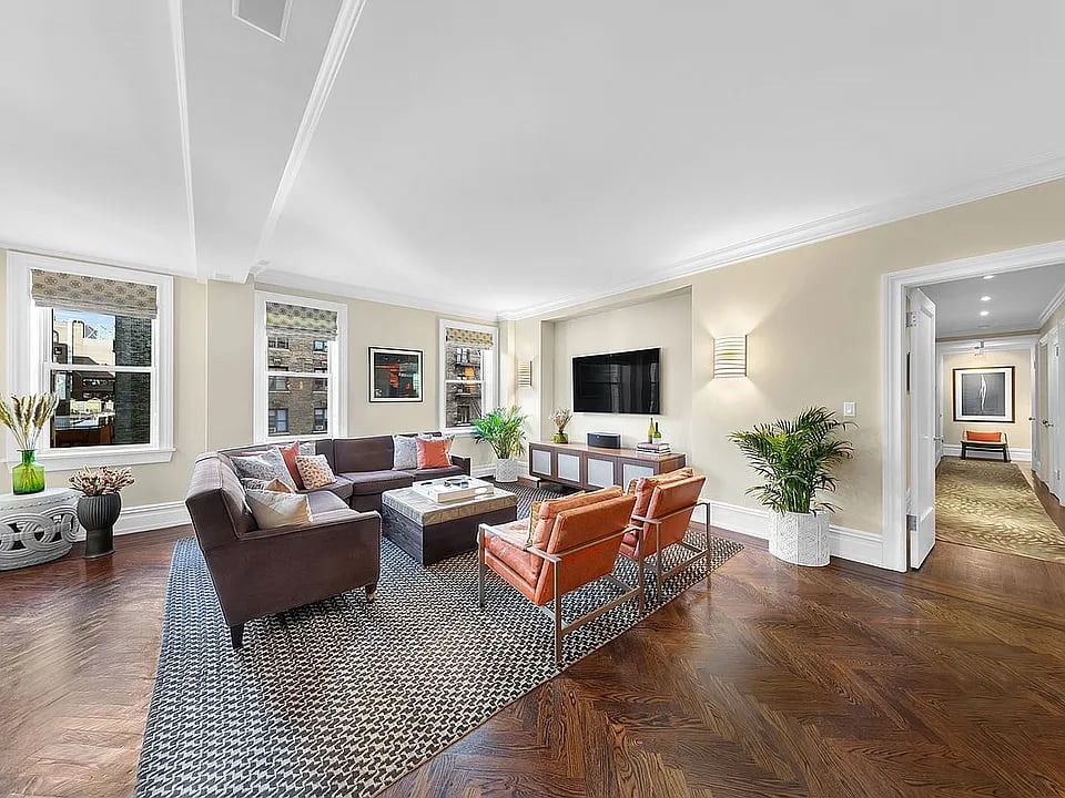 610 W 110th St, #2D