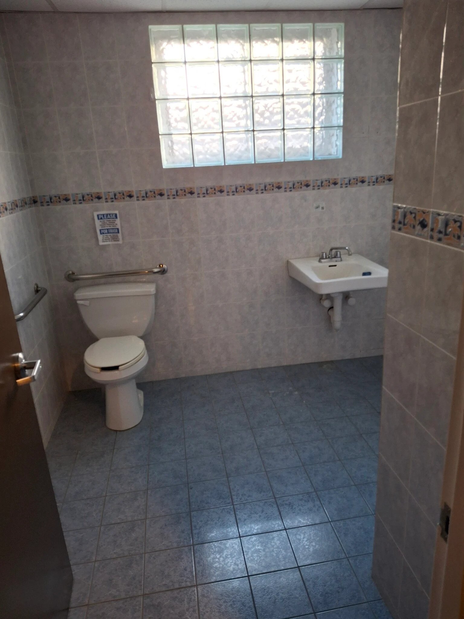 164 Commack Rd