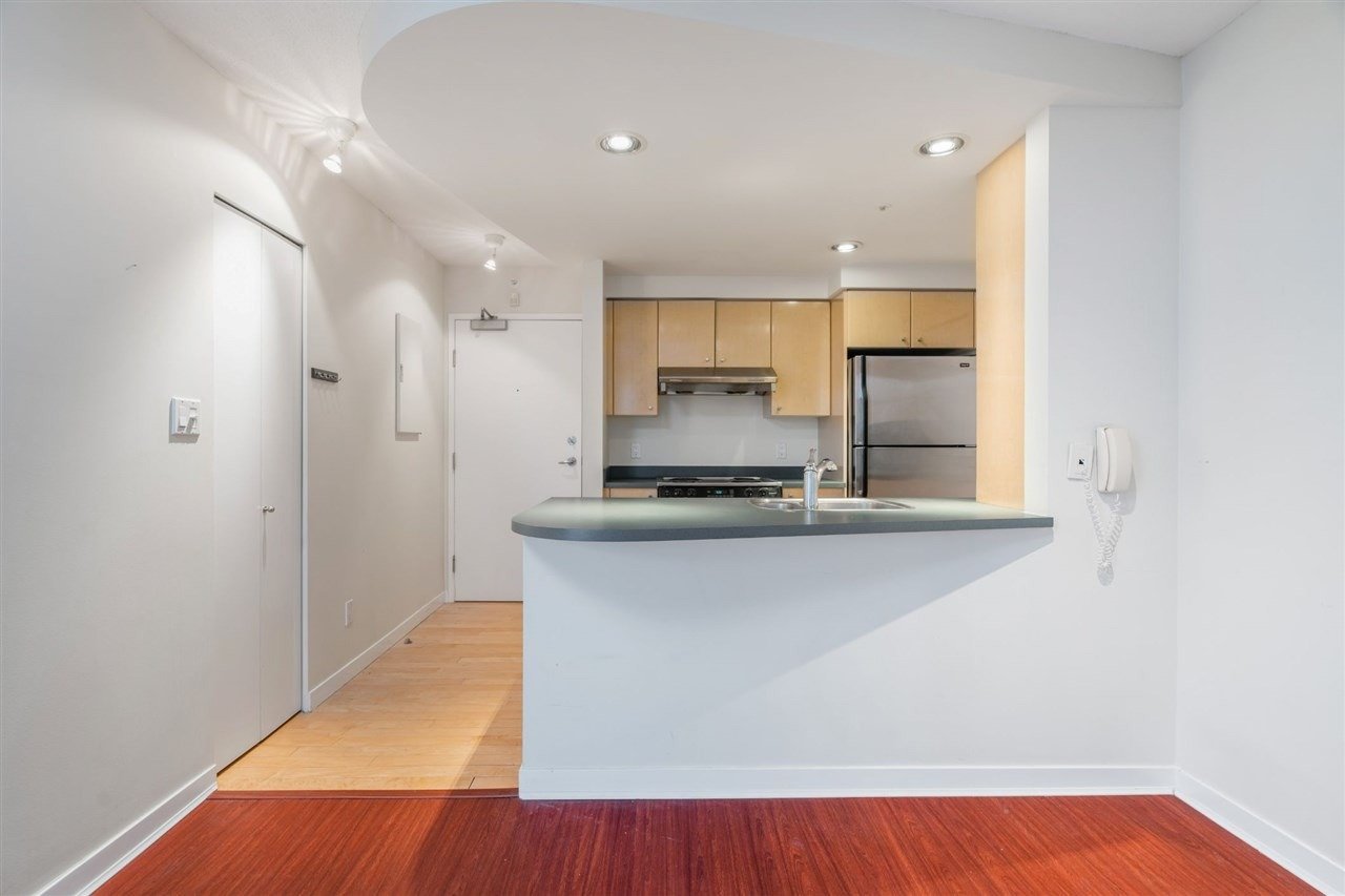 1009 Expo Blvd, #2009