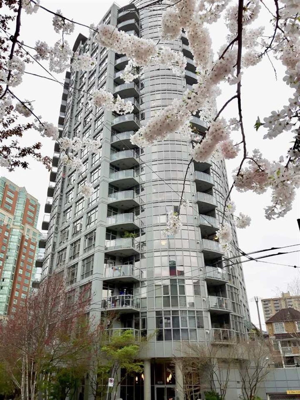 1050 Smithe St, #1705