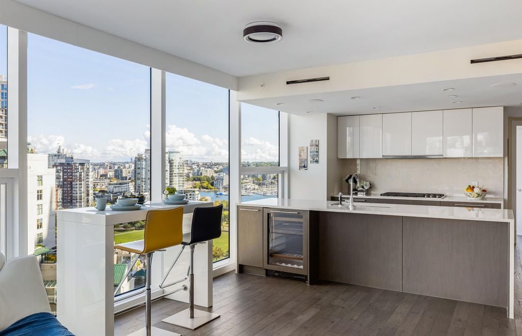 499 Pacific St, #1502