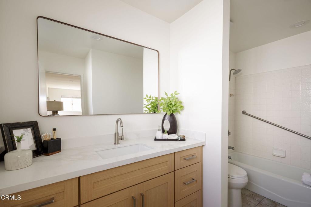 9465 E Camino Real Ave