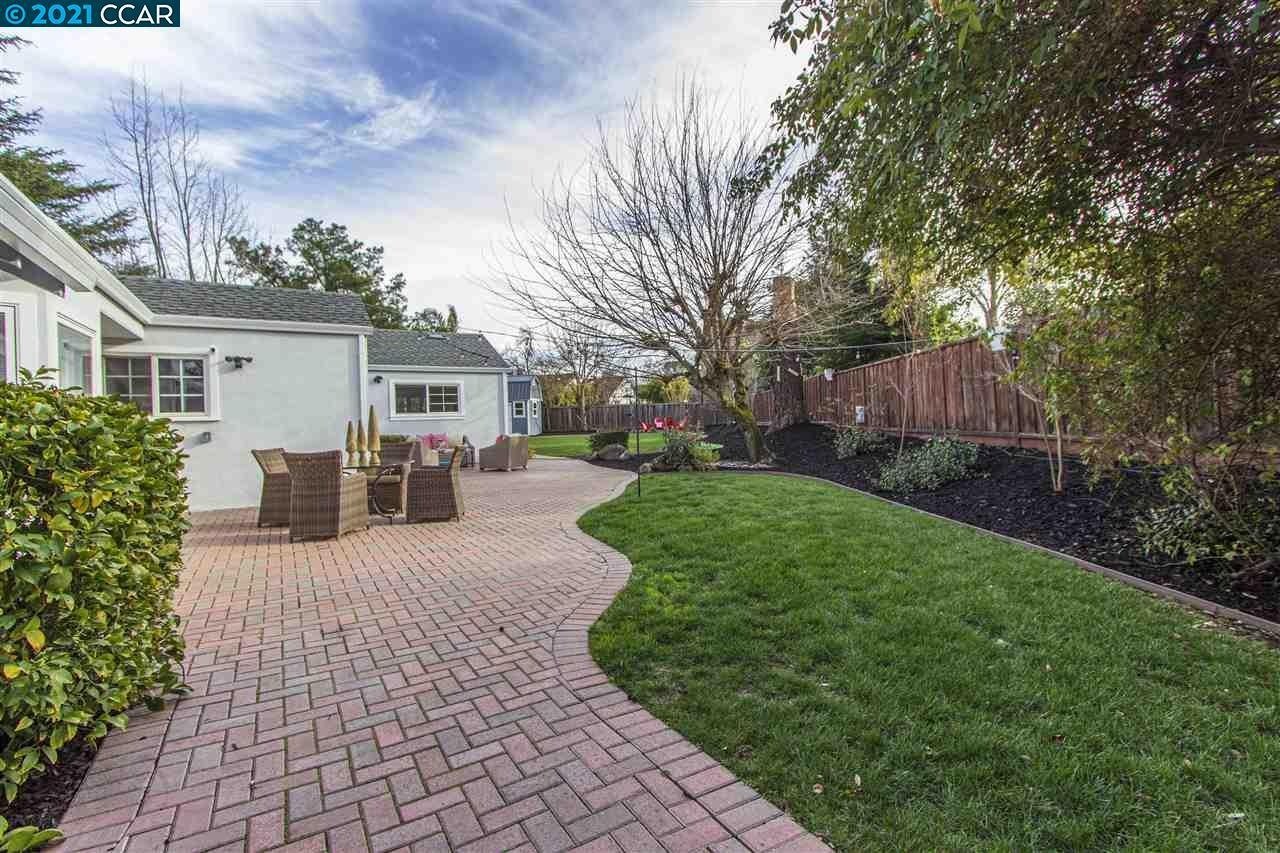 8 Foothill Park Ter