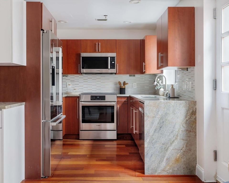 28 2nd St #28