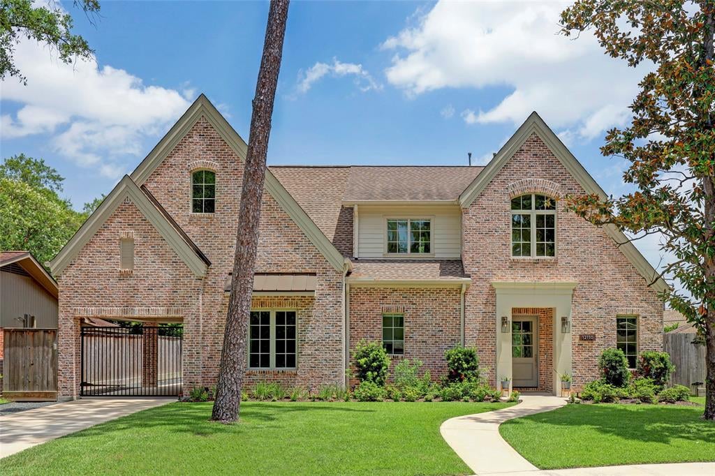 12110 Pebblebrook Dr