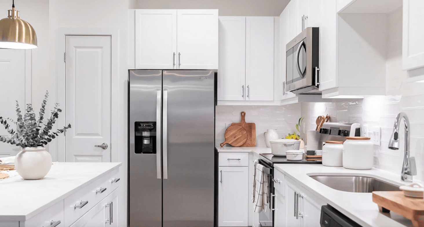 Lease Now & Receive Up To 8 Weeks FREE On Base Rent + An Additional $2,500 Gift Card!