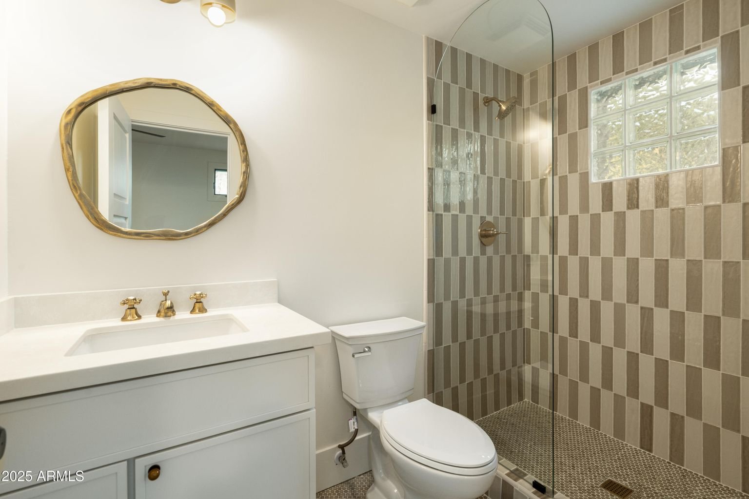 8401 E Vista Del Lago