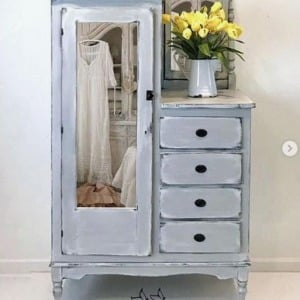 Chicago Grey Chalk Paint®, by Annie Sloan