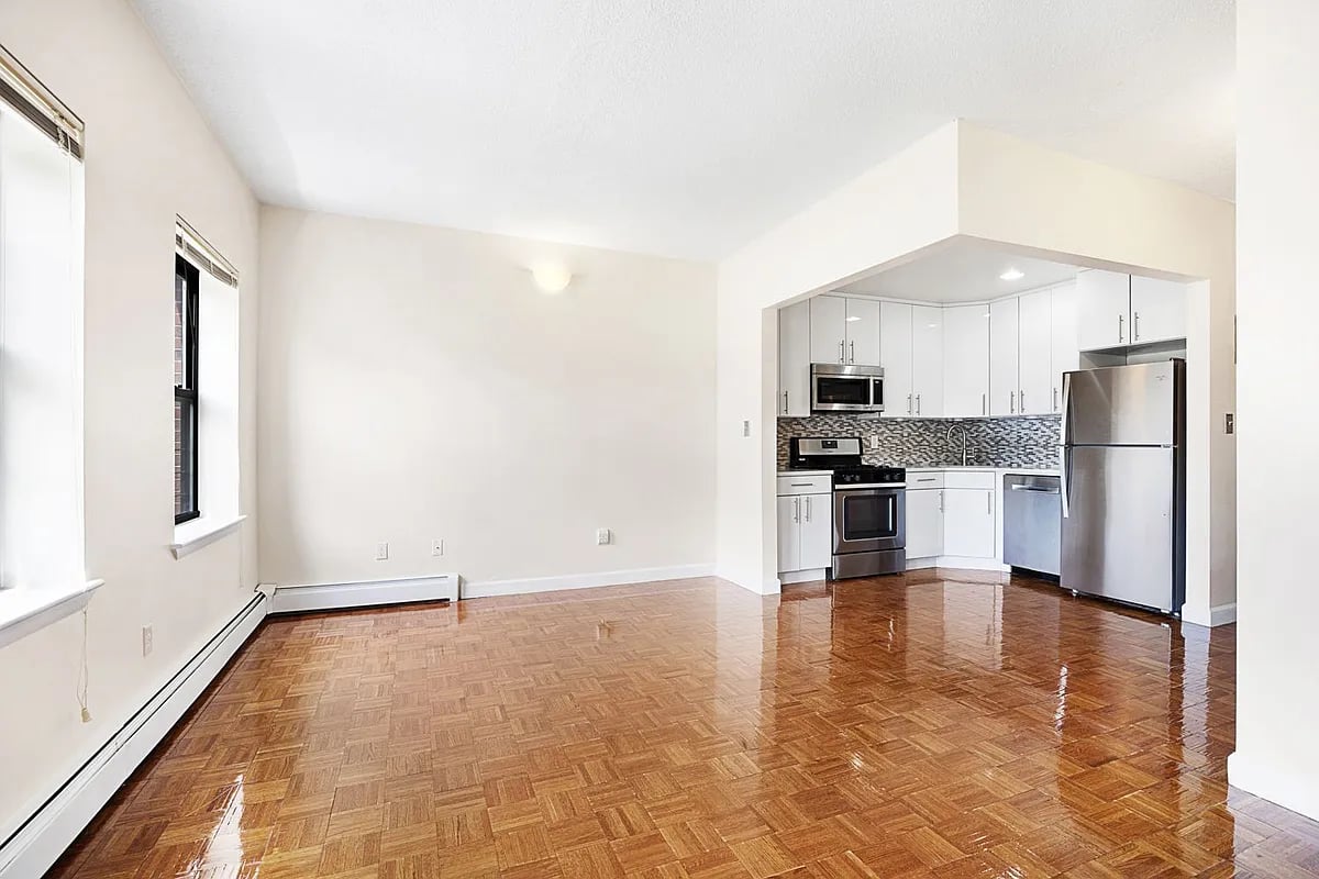 69 East 118th Unit: 3A
