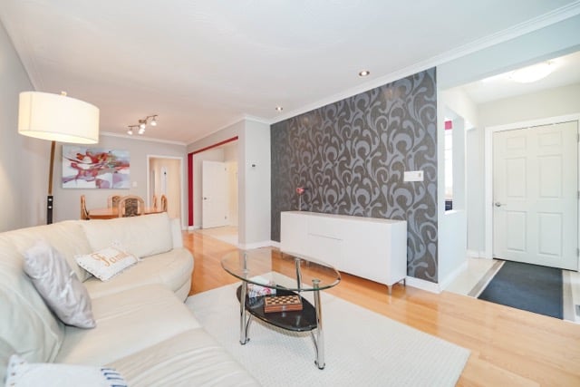 3623 Holden Cres