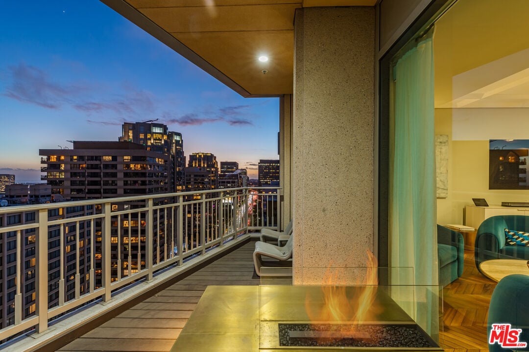 10727 Wilshire Blvd #1805
