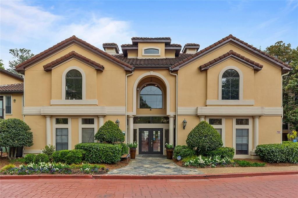 Peachtree Place Condominiums