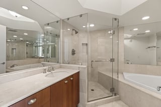 2777 Paradise Rd #1208