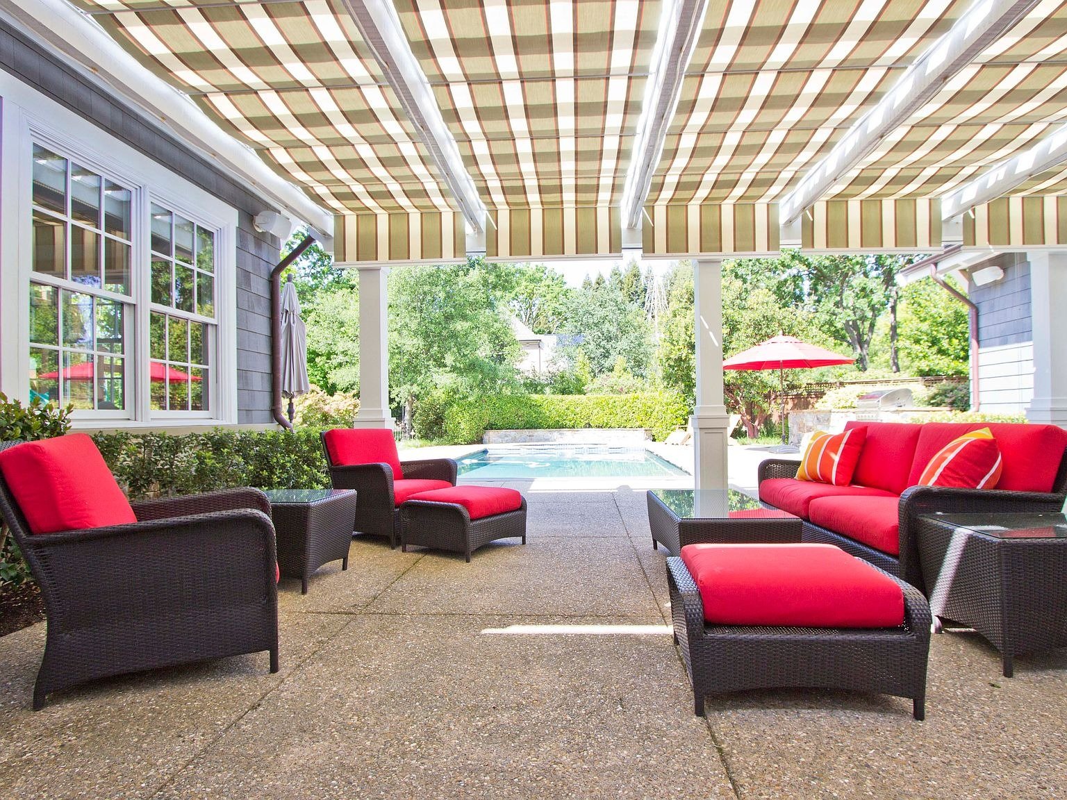 33 Sanford Ln