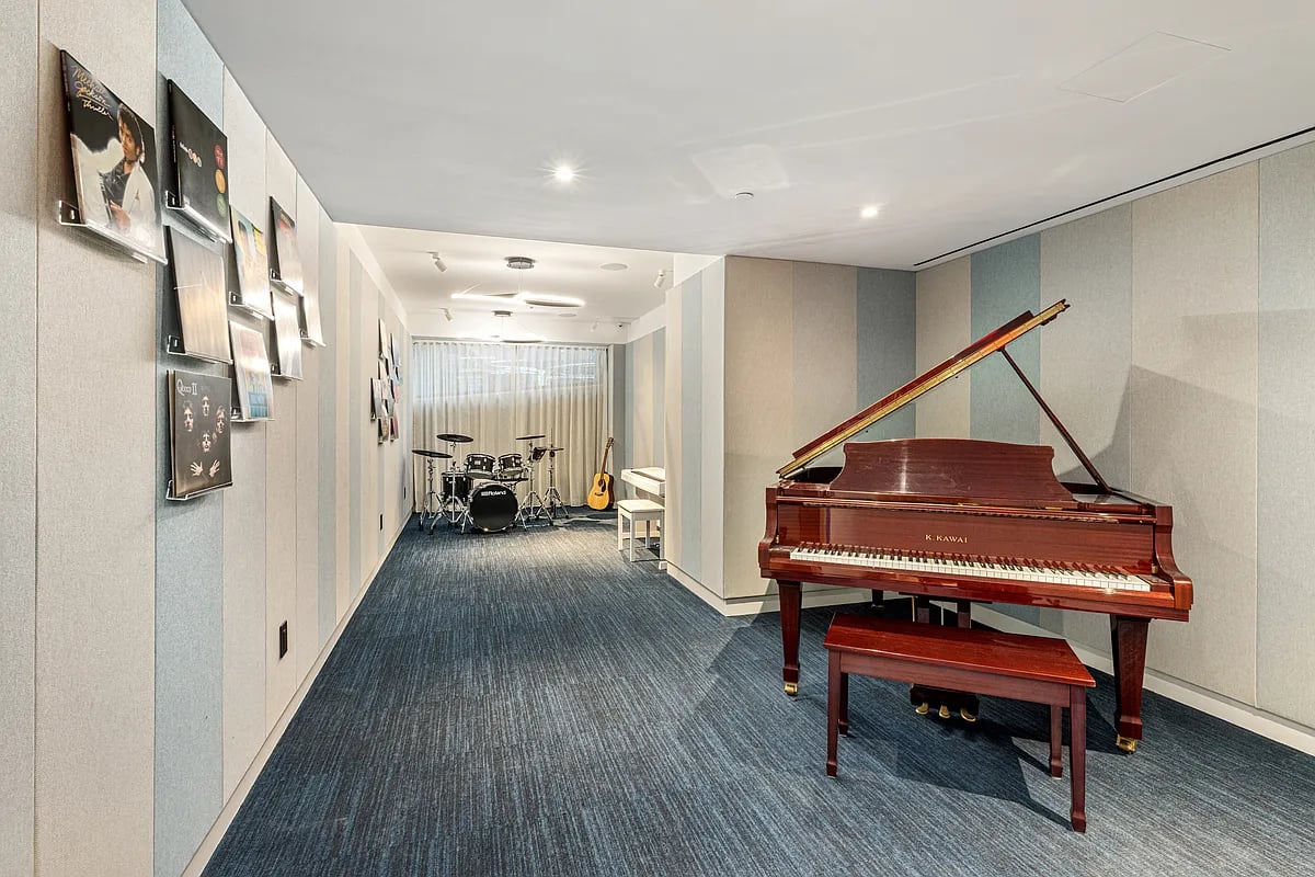 250 West 96th Street Unit:9C