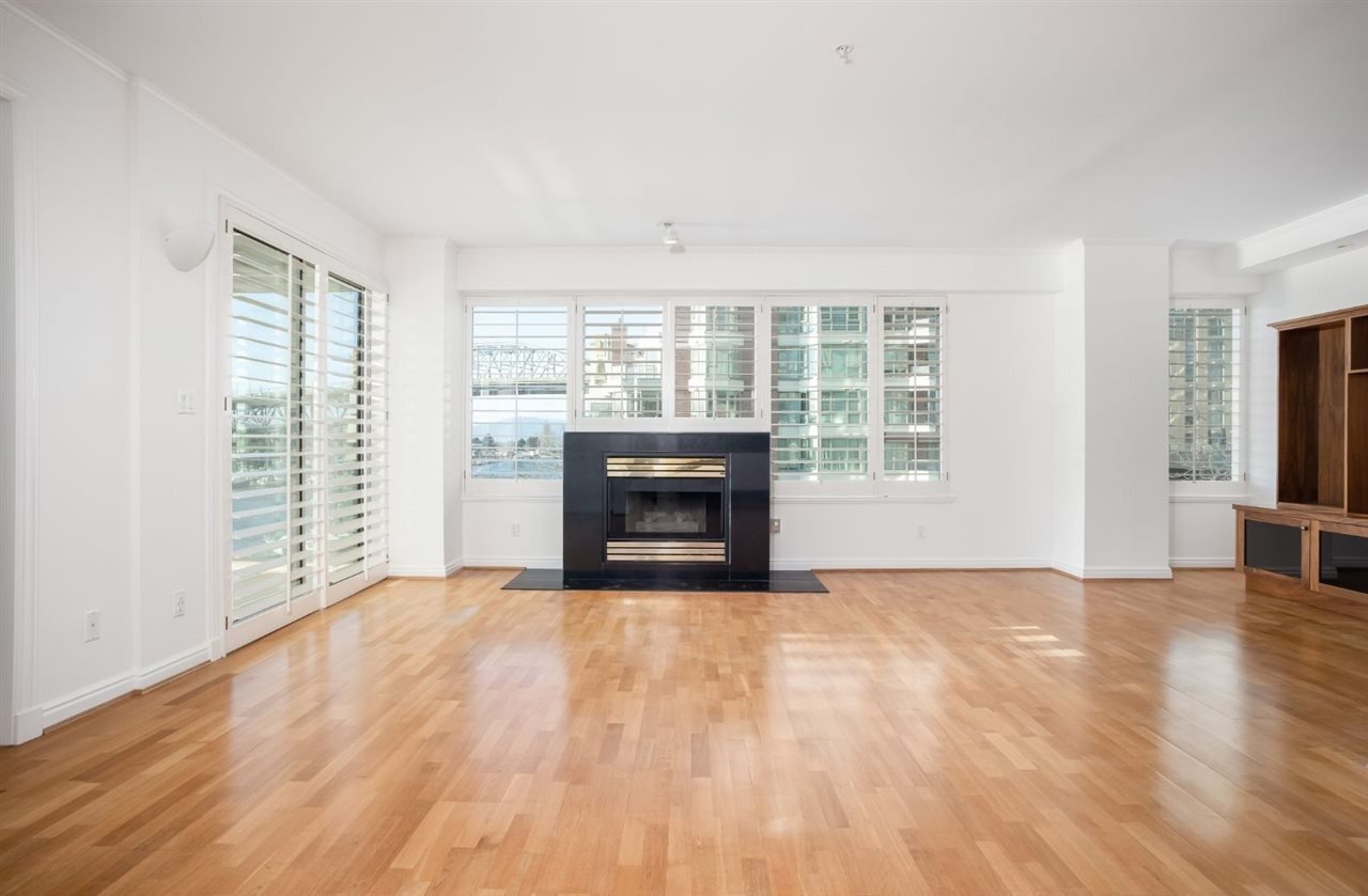 1600 Hornby St, #405