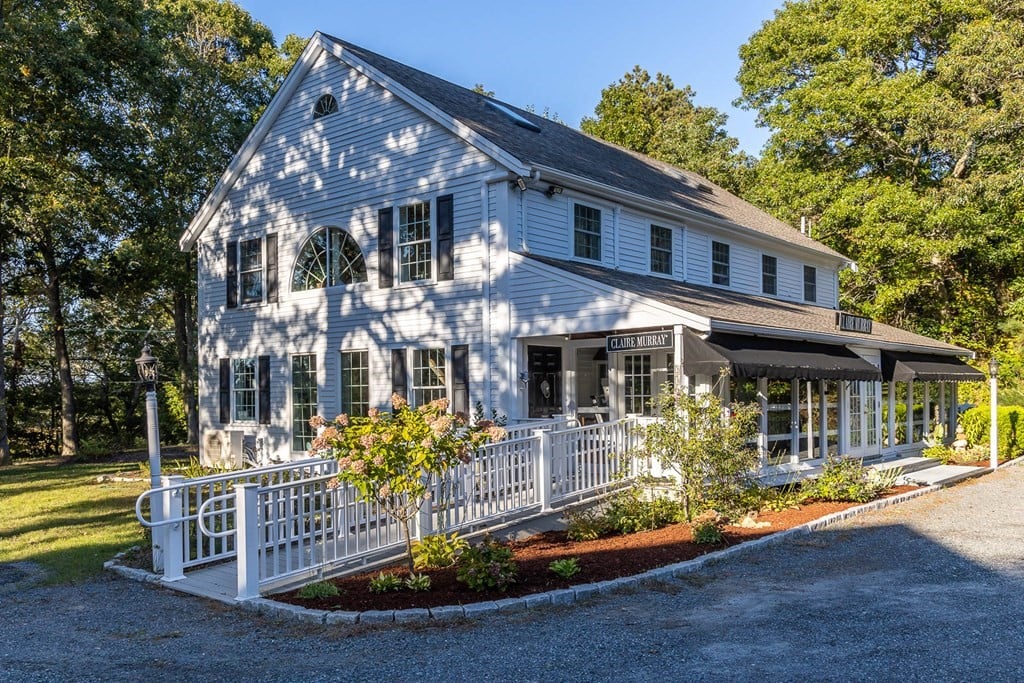 230 Main St
