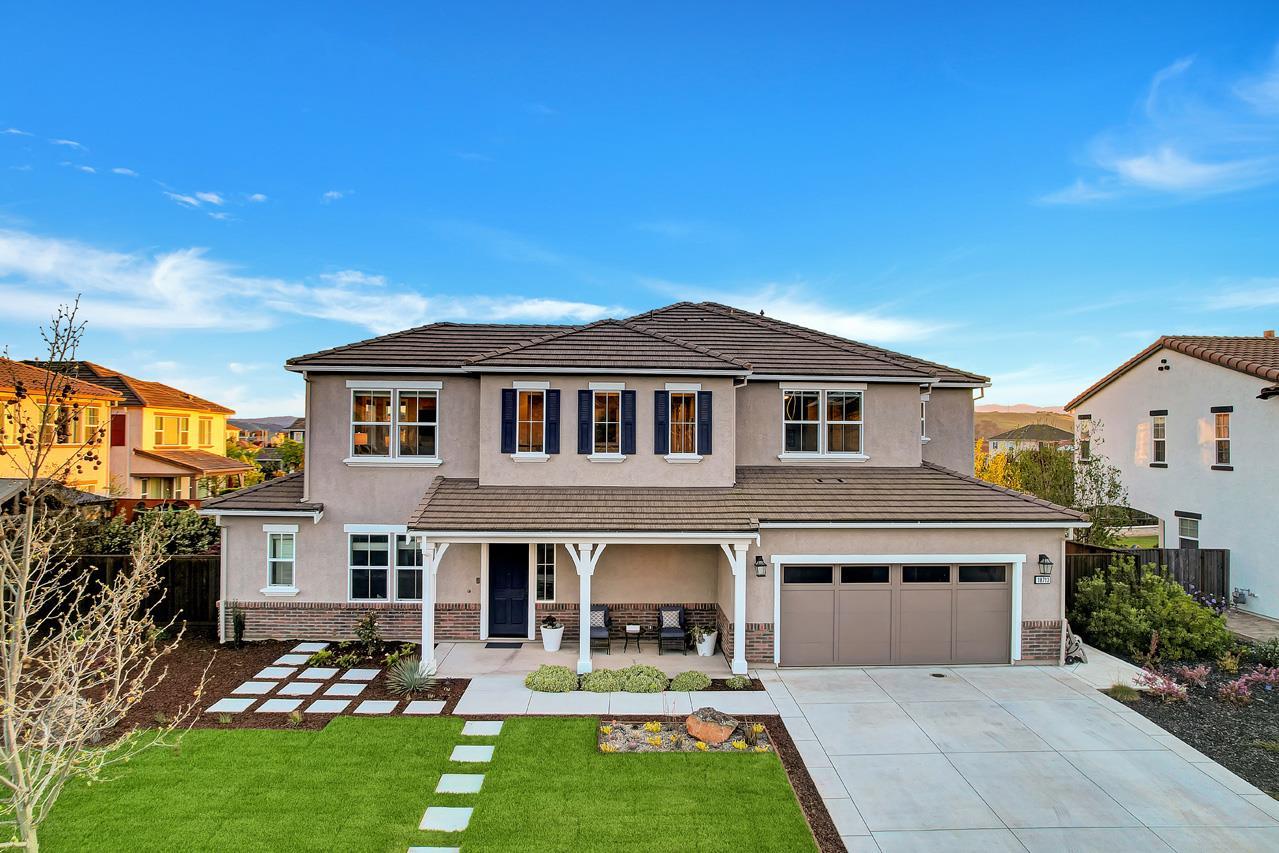 18713 White Moon Dr