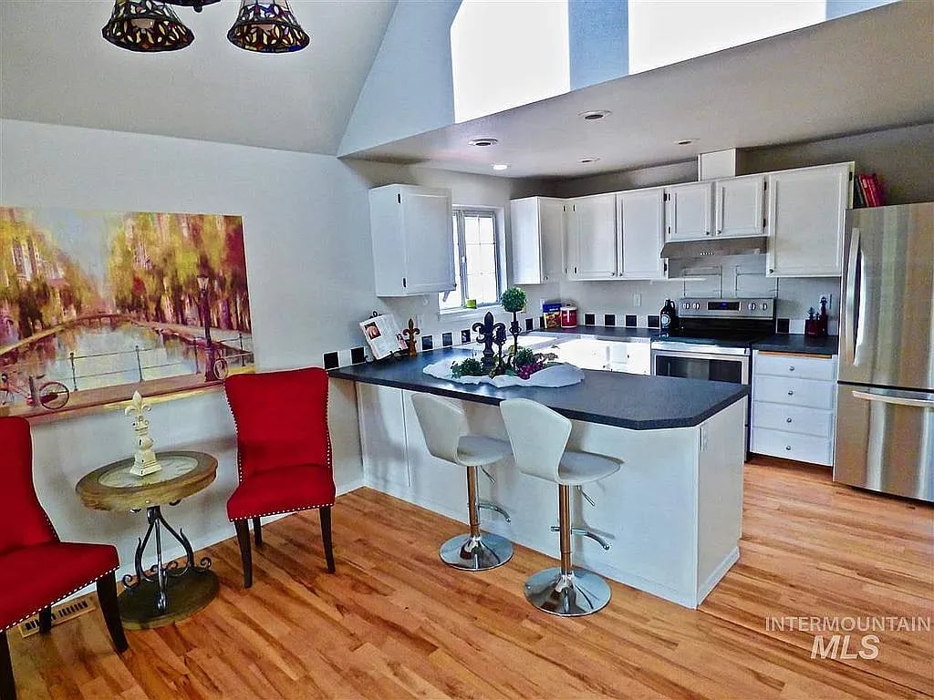 5550 W Bloom St