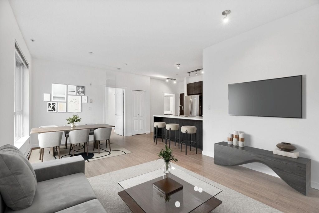 1135 Windsor Mews, #111