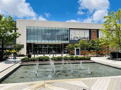 Shopping, Dining & Lifestyle