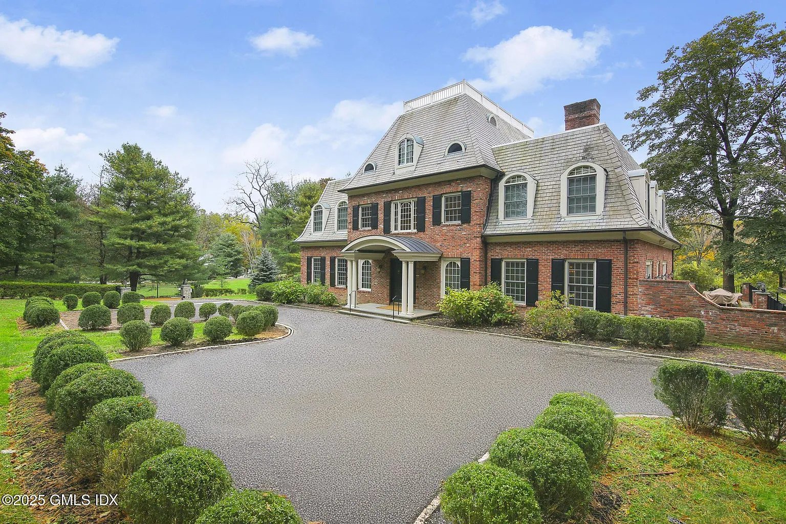 70 Sherwood Ave