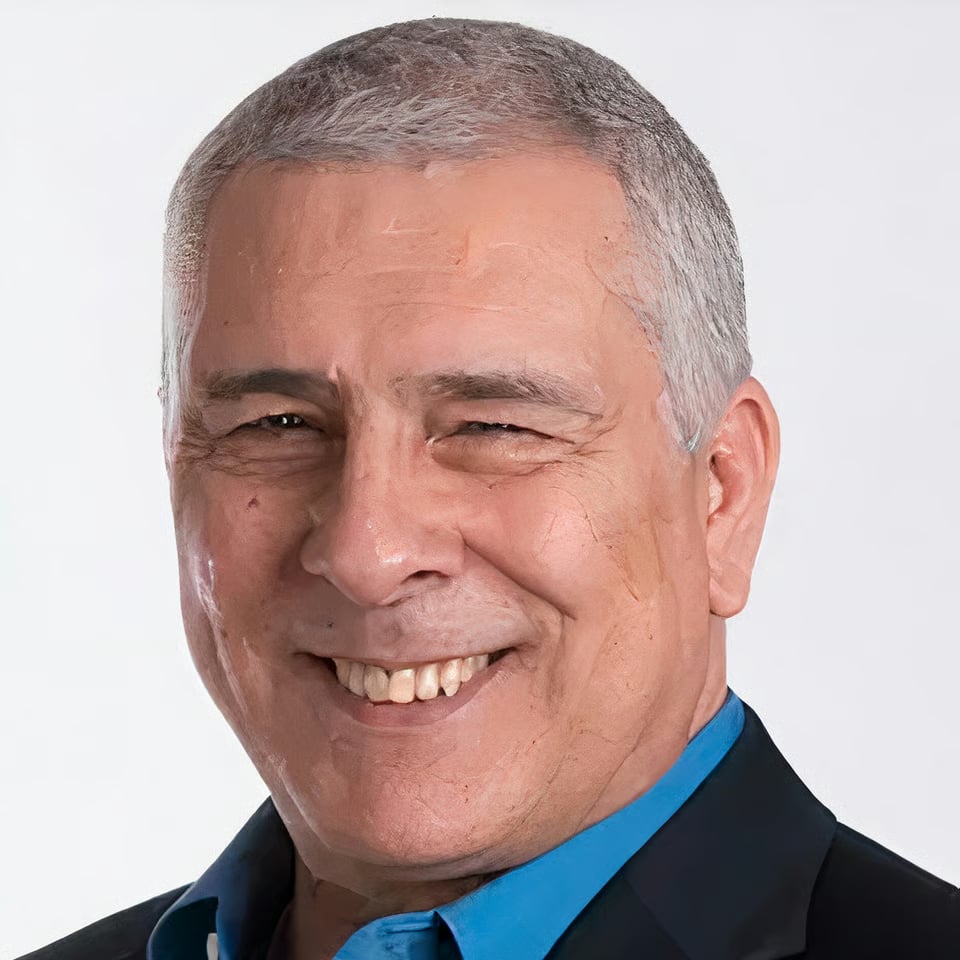 Luis Ribas Manchester-by-the-Sea, MA Real Estate Agent Headshot
