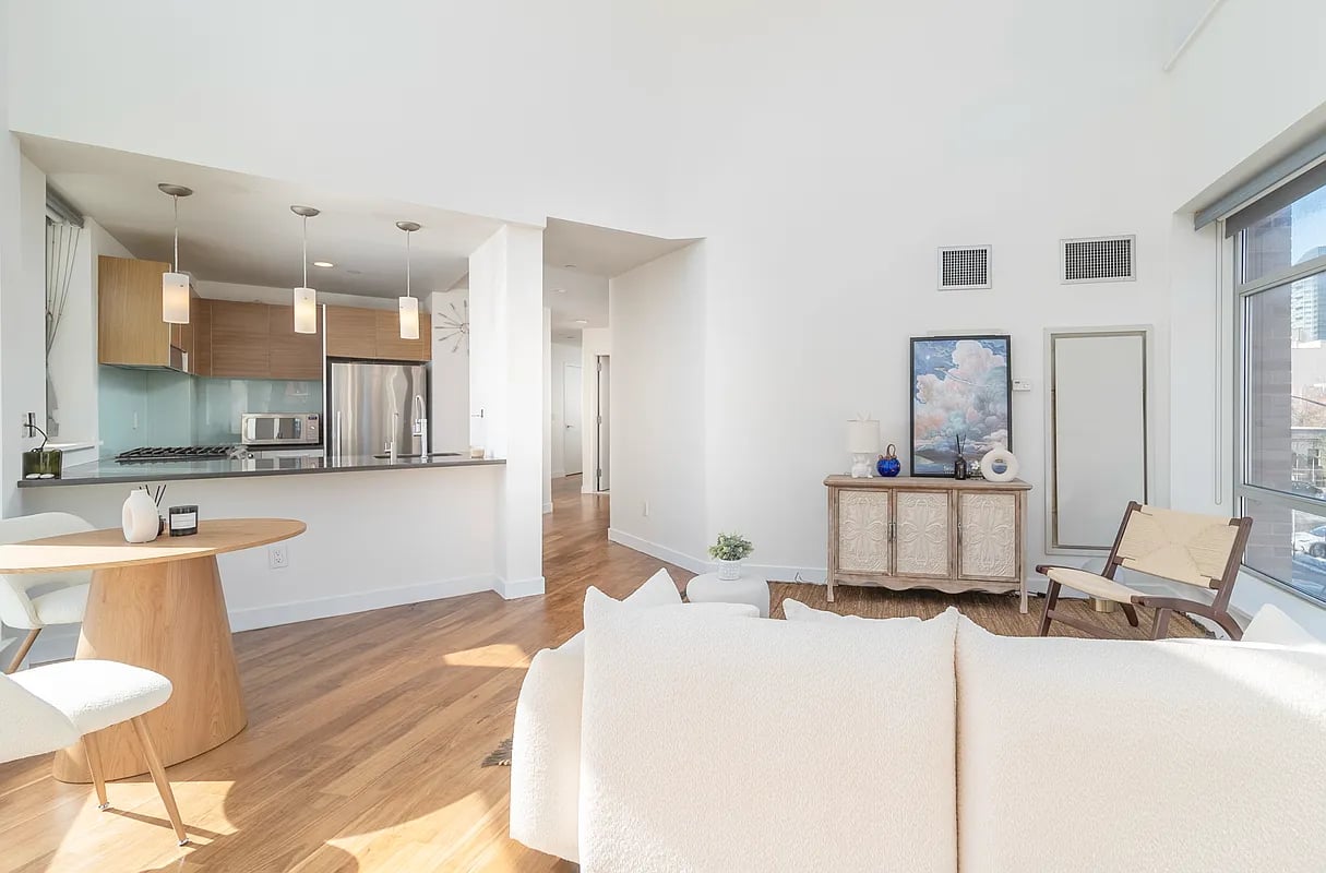 10-63 Jackson Ave #3D