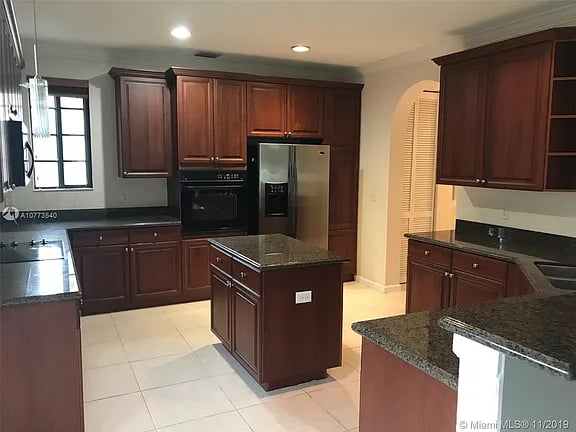 Weston Home for Sale: 2701 Center Court Dr # 2-14