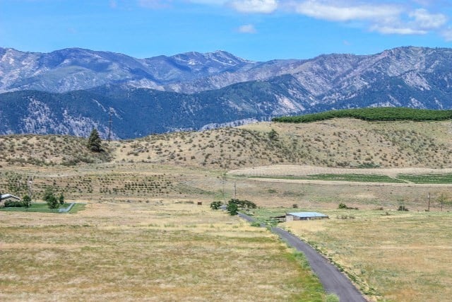 210 Griffith Ranch Rd